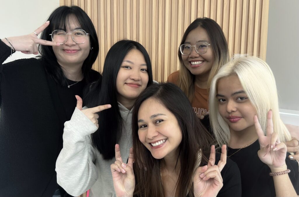 SINE Education Foreign Teacher Assistance Team for Bangkok and Central Thailand